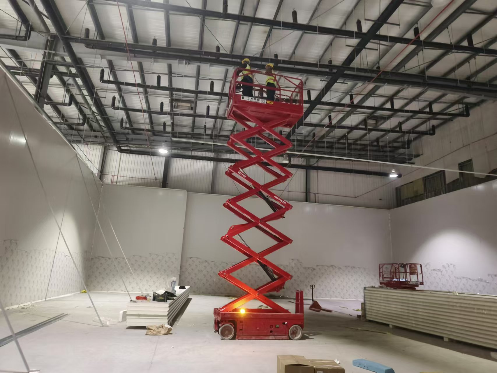 建造20000立方倉儲中心大型冷庫多少錢？