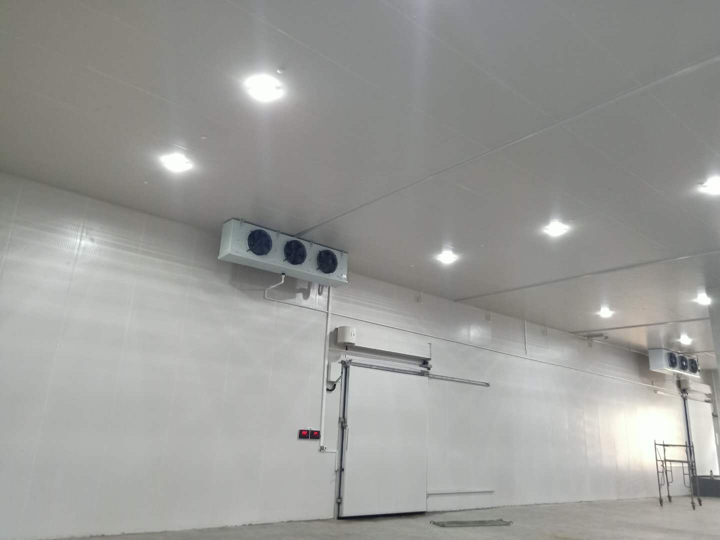 建造一個(gè)大型生鮮電商冷庫(kù)需要多少錢(qián)？(圖2)